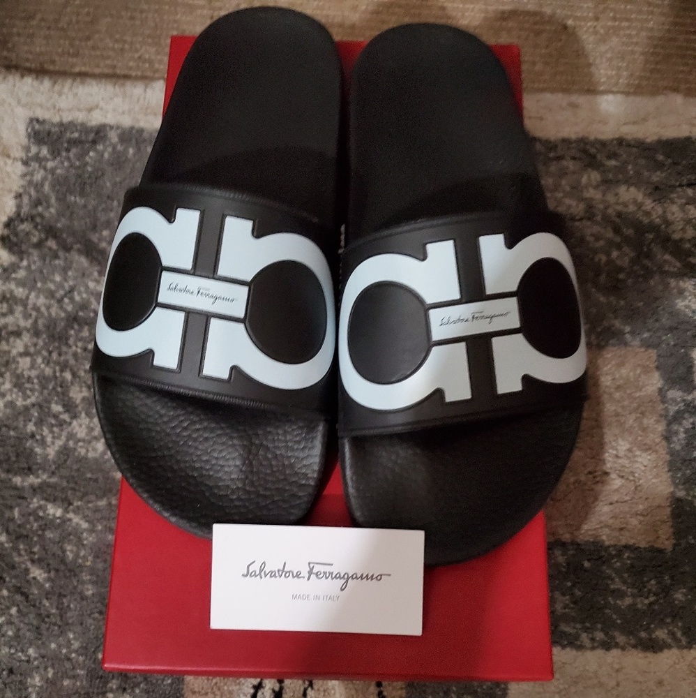 Salvatore ferragamo groove pool slide sandals